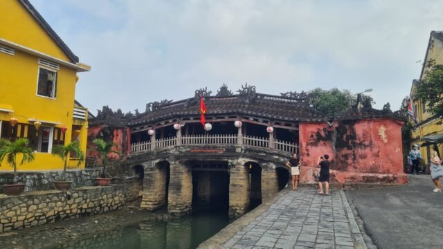 Hoi An Walking Tour With Bao