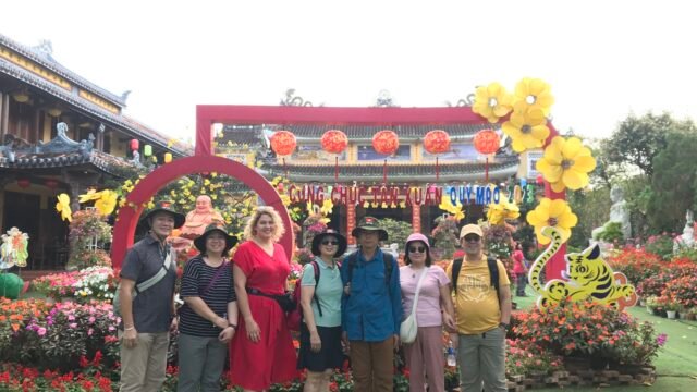 Hoi An Walking Tour With Bao