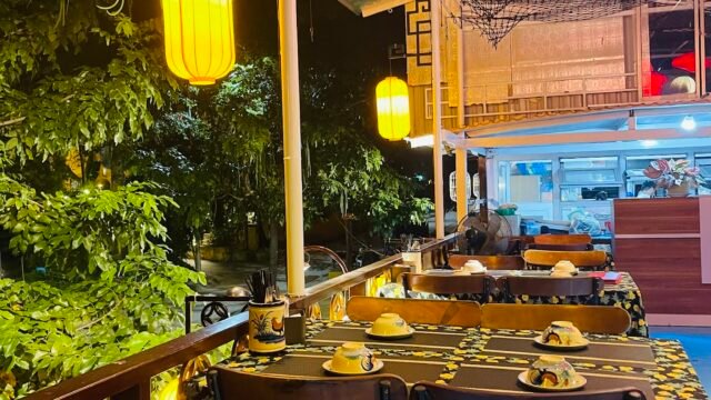 Floating Boat 127 Restaurant Hoi An