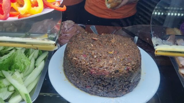 Bánh Mì Phượng