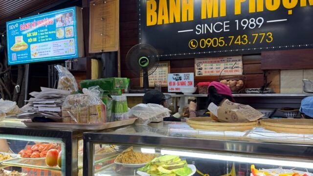 Bánh Mì Phượng