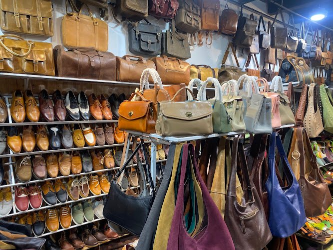 Hoan Bespoke Leather store