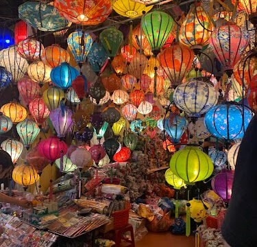 Thuy lantern making class