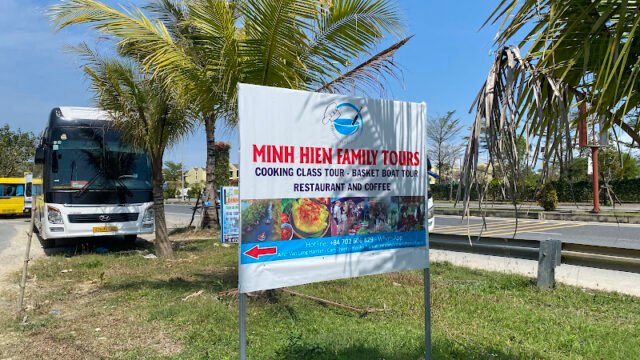 Coconut Basket Boat - Minh Hien Family Tour