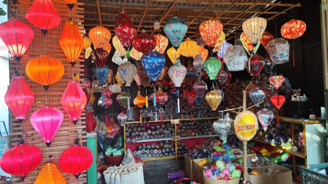 Duc Thanh Lantern Making Class