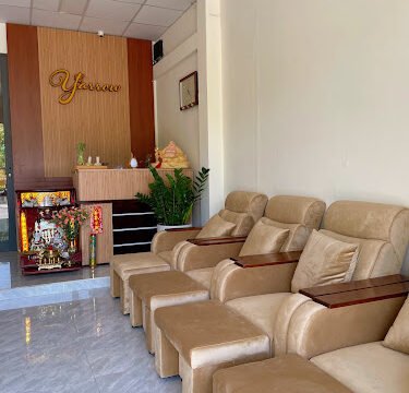 Yarrow spa & nails Hoi An/ 야로우 스파 앤 네일 호이안/ 亚罗水疗中心和美甲会安/ ヤロースパとネイルホイアン