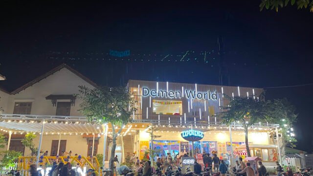 Khu Vui Chơi Thiếu Nhi Dế Mèn Hội An ( Demen World HOIAN Playground )