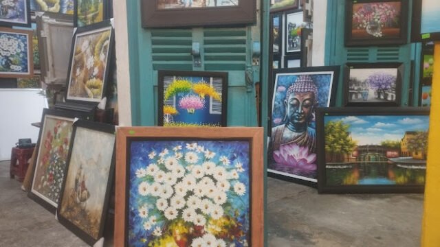 Ry's Coffee & Art Gallery - Hoang Viet Art Gallery