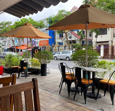 9 Grains Bakery and Cafe