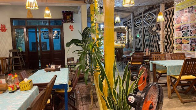 LUCKY RESTAURANT & BAR