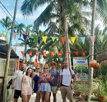 TRANG COCONUT VILLAGE HOIAN ( LOCAL BASKET BOATS)