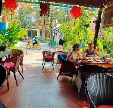 Cung Dinh - Cafe & Restaurant