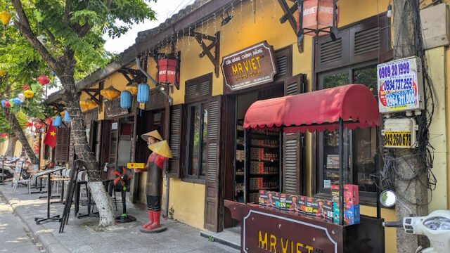 MR. VIET COFFEE OUTLET IN HOI AN