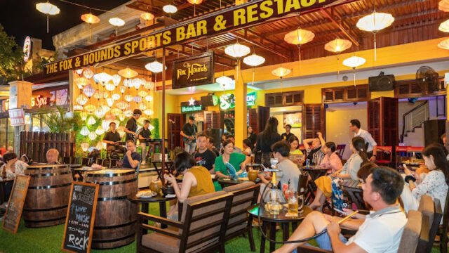 The Fox & Hounds Sports Bar