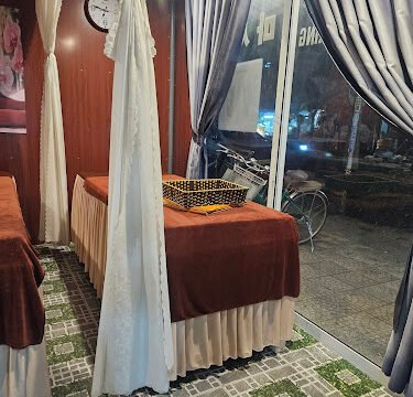 Na Loan Spa and Nails