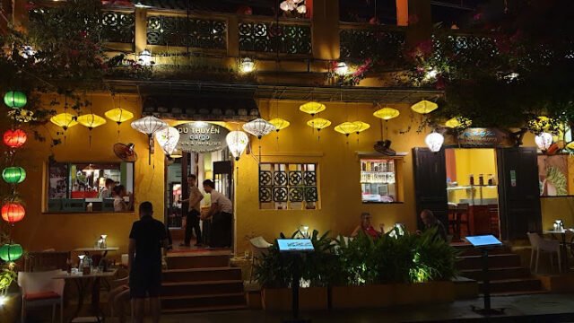 Cargo Club Cafe & Restaurant