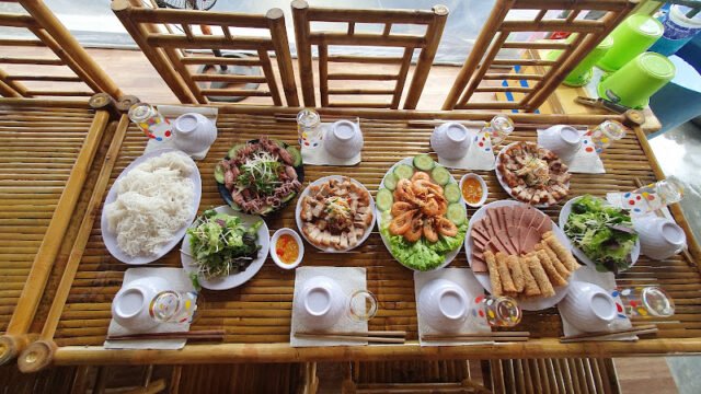 Gold Coconut tour - Coconut boat - basket boat - cooking class - restaurant Vietnamese cuisine