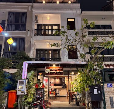 First Hoianese Center Hotel - Cultural Experiential Hotels