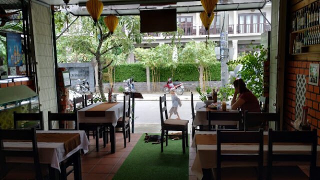 Tin Tin Restaurant-Bar