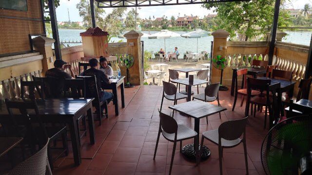 3 Dragons Sports Bar & Restaurant