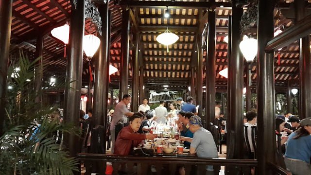 Moon river - Song trang restaurant Hoi An