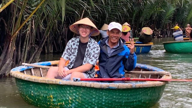 Thuyền Thúng Tượng Thúy