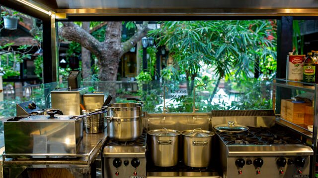 AVOCADO Resto & Café