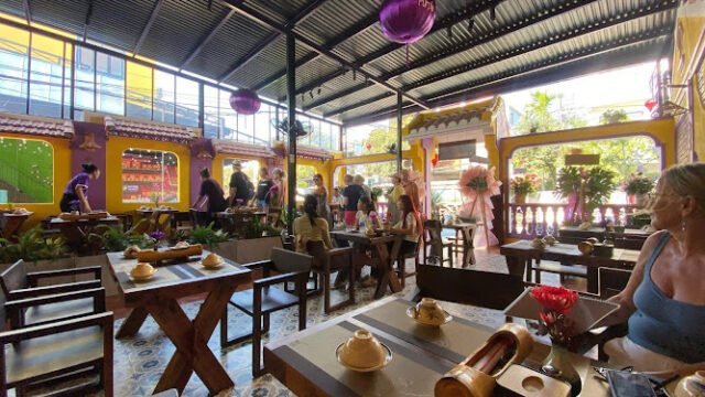 Purple Lantern Restaurant 2( Hoi An)