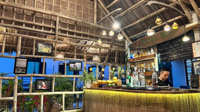 Rustic House Restaurant and Bar