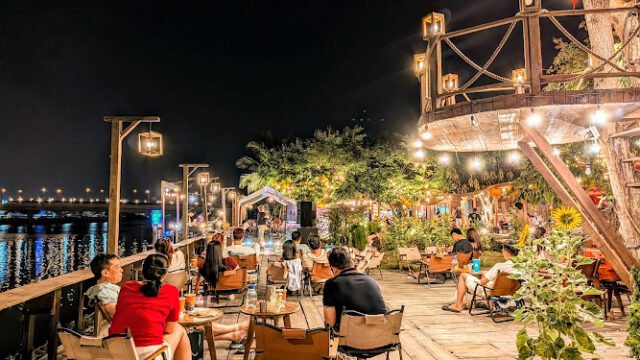 Trình cafe & bistro Hội An