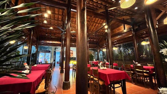 The Boat Riverside Restaurant & Bar