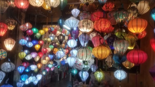 Lantern Thu Phượng