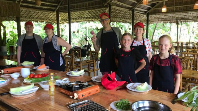 Cooking class & Basket boat