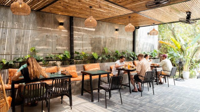 nourish eatery. / Café & Restaurant