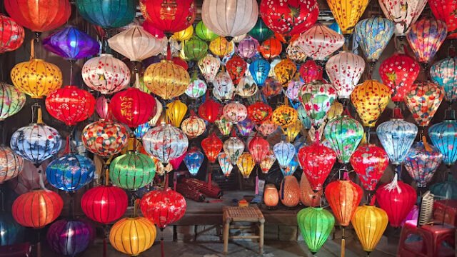 Cửa Hàng Lồng Đèn Thạch Dung ( Thạch Dung Lanterns )