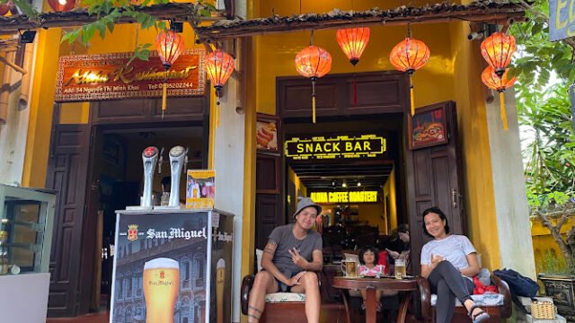 Aloha Restaurant Coffee & Blue Bar