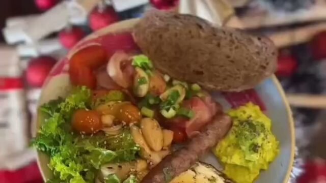 NGHÉ Rice Paddy Cafe