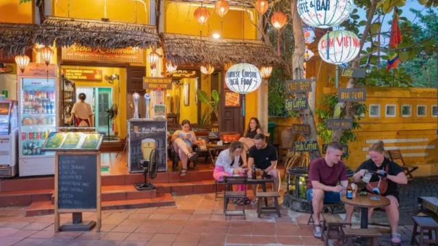 Aloha Restaurant Coffee & Blue Bar