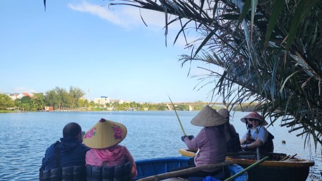 Coconut Basket Boat Tour With Yen