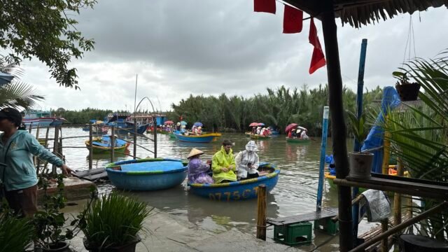 Thuyền Thúng Tượng Thúy