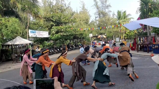 Chợ Phiên Làng Chài Tân Thành