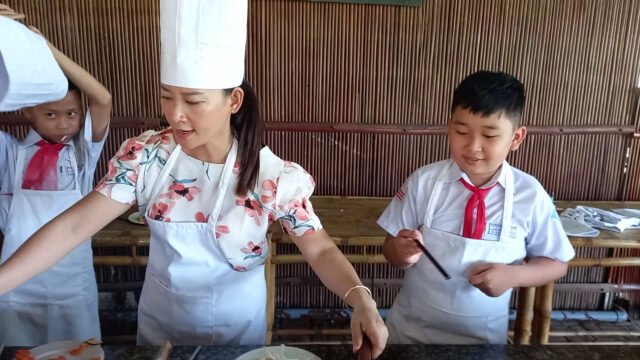 Tra Que Vegetable Village Restaurant